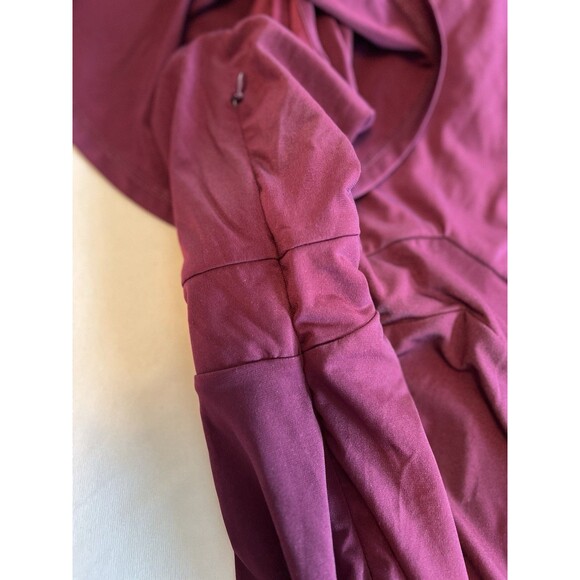 NWT Kimi And Kai Maternity Josephine Ruffle Sheath Dress Size Small Maroon Wine - Picture 6 of 8